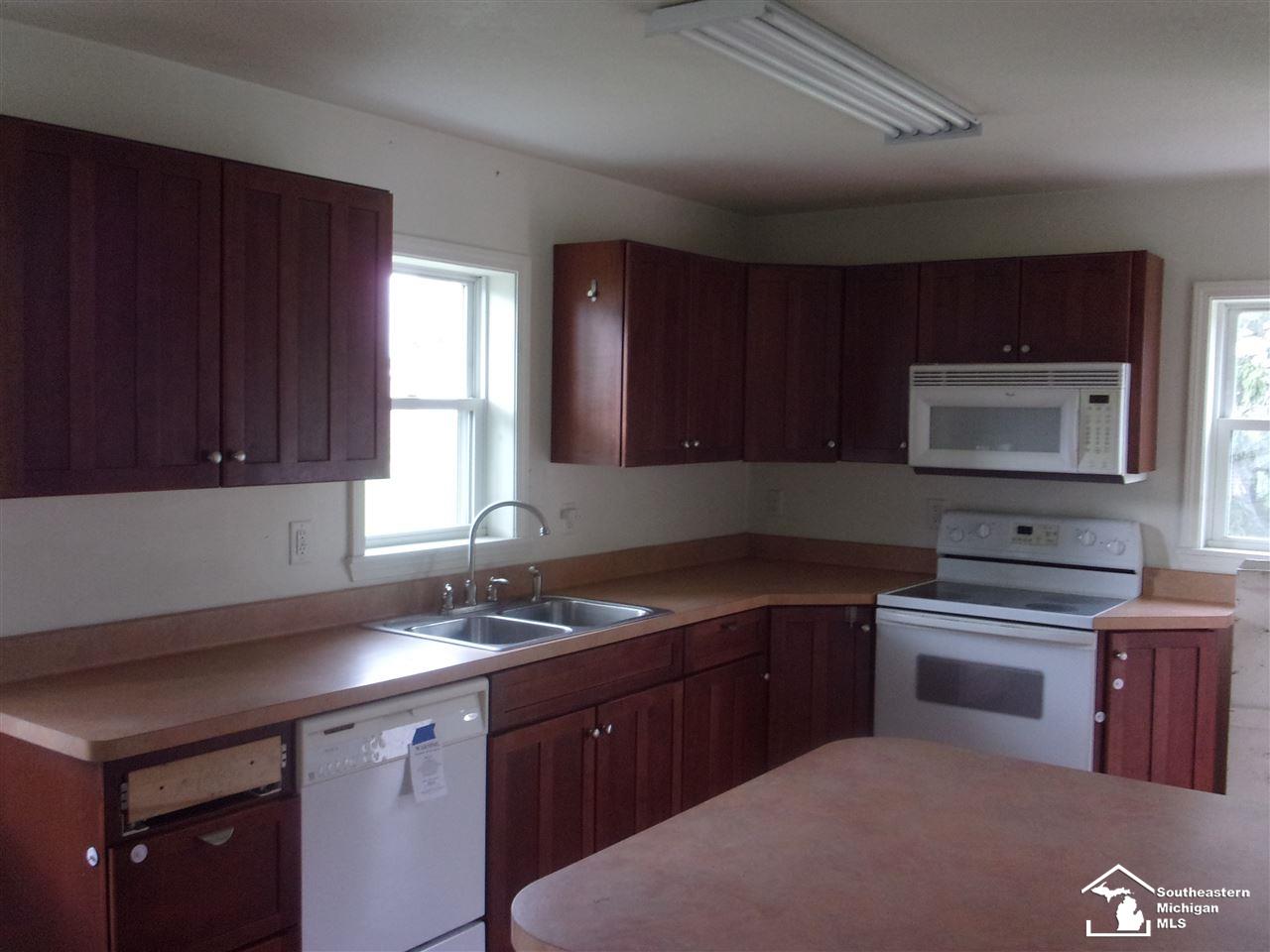 2068 East Erie Road Erie, MI 48133 - Photo 6 of 21