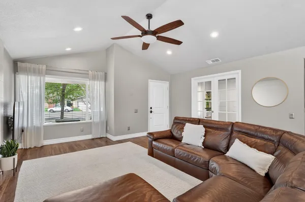 $545,000 | 3925 Talmage Court, Sacramento, CA 95827