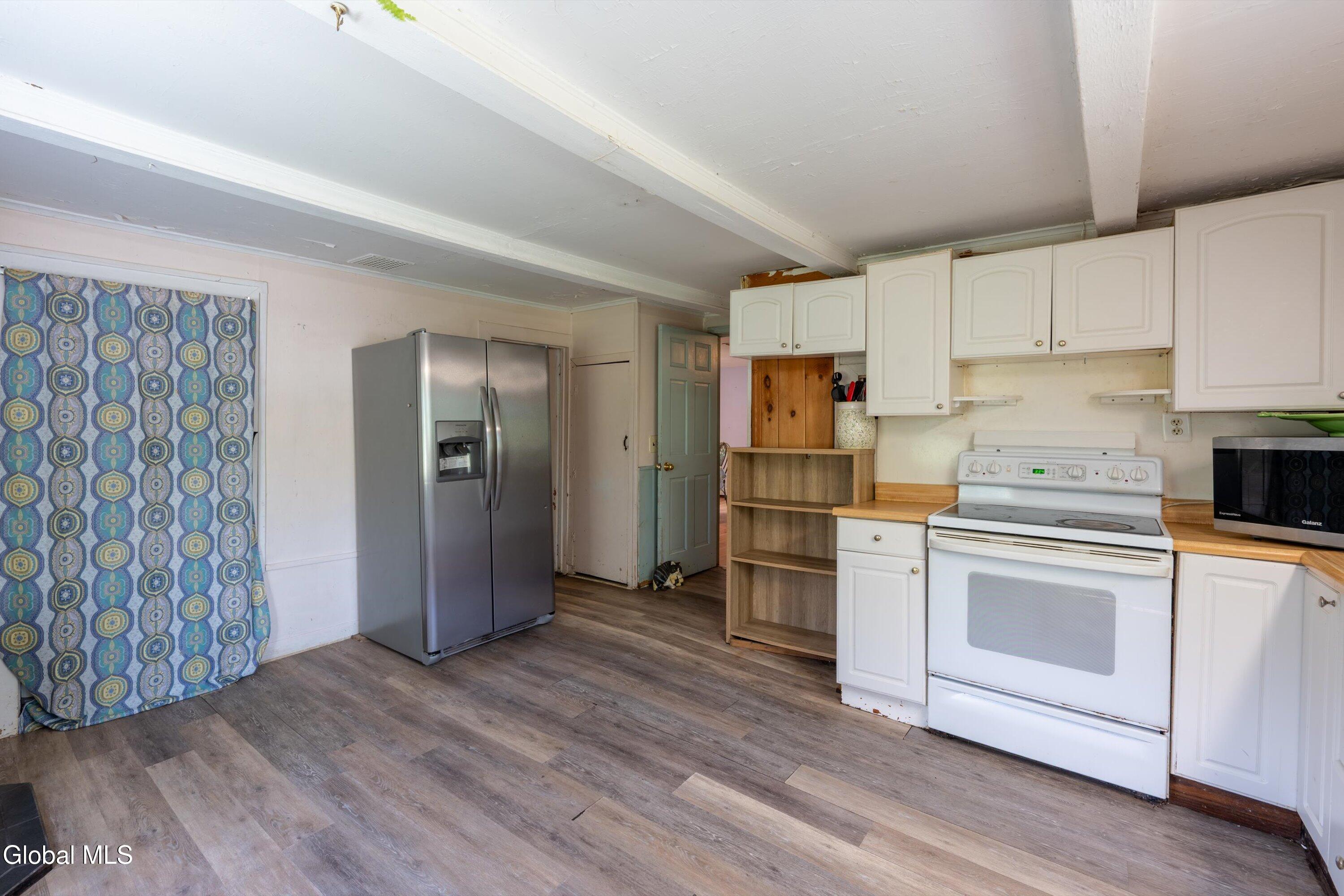 346 Church Road Glenville, NY 12302 - Photo 4 of 14 Kitchen