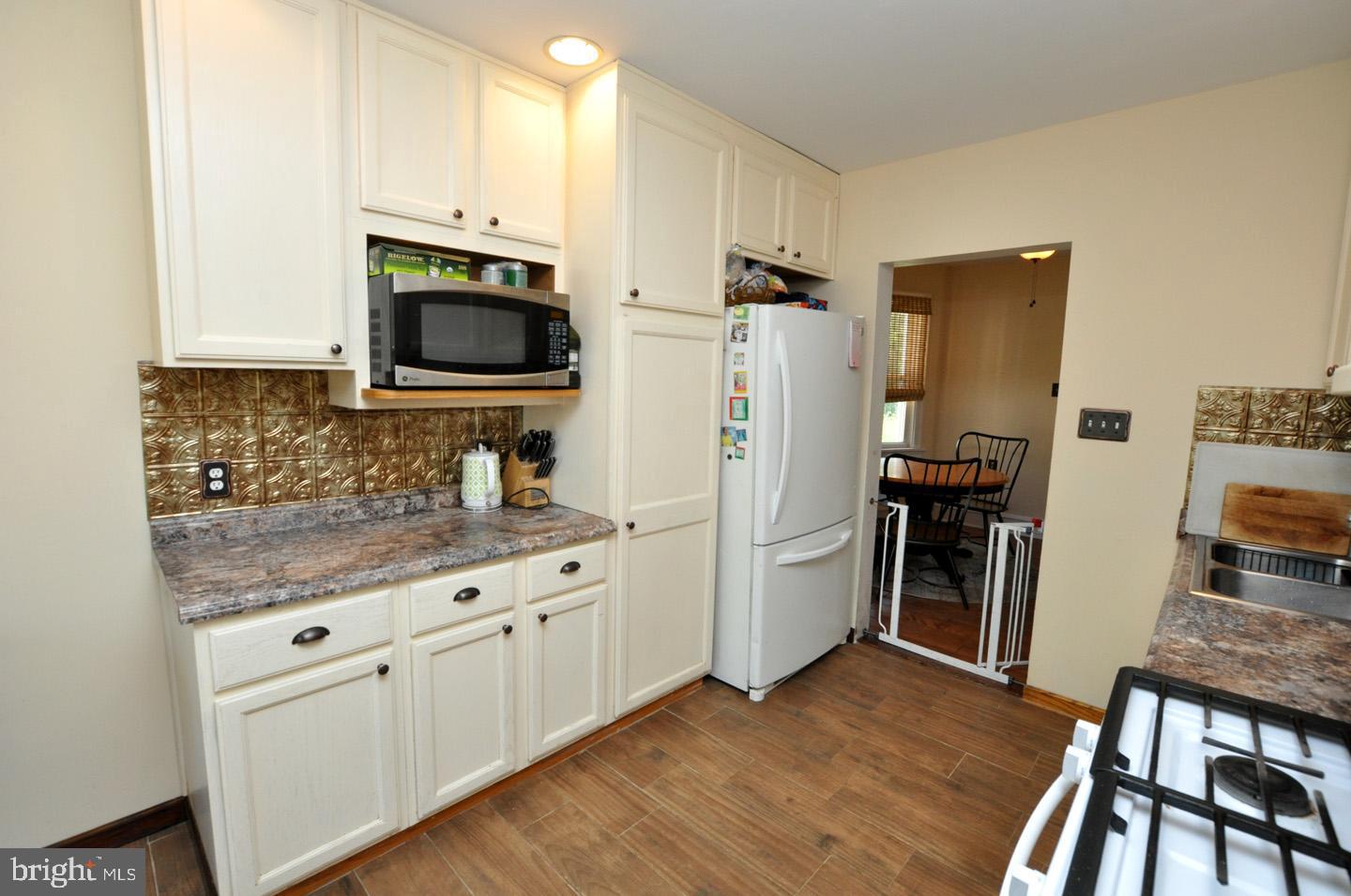1008 Rural Avenue Voorhees, NJ 08043 - Photo 11 of 28 Kitchen