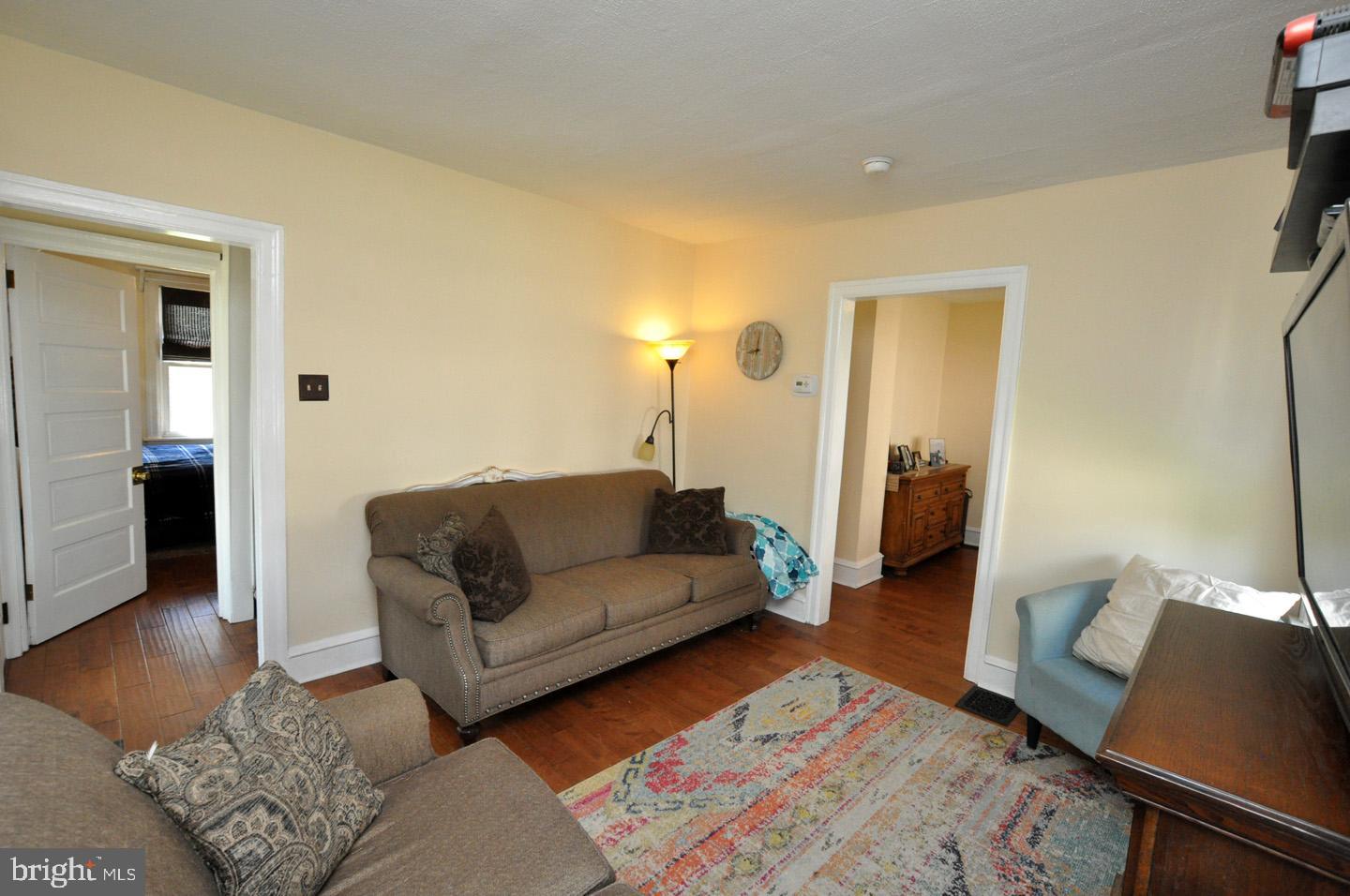 1008 Rural Avenue Voorhees, NJ 08043 - Photo 5 of 28 Living Room