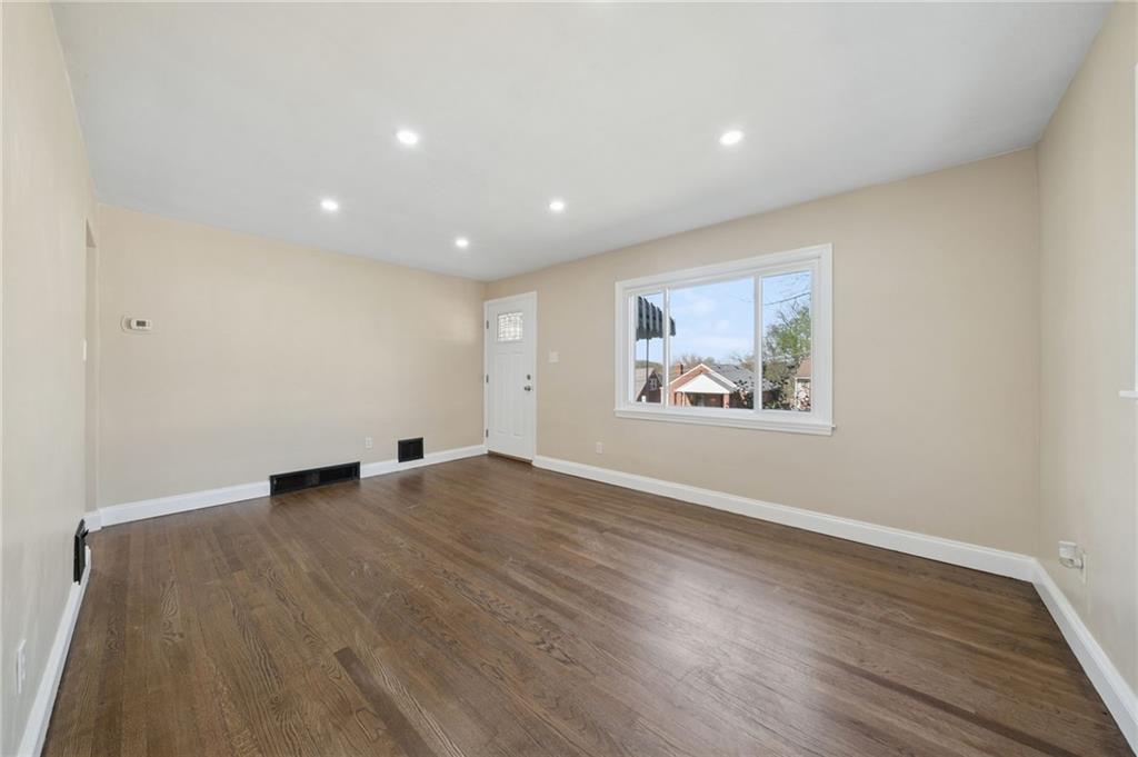 430 Bechman Street Springdale, PA 15144 - Photo 6 of 35 Gallery Image 6