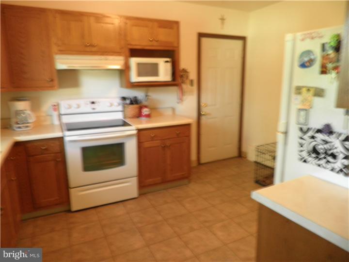 75 Blackwell Road Pennington, NJ 08534 - Photo 8 of 15 Gallery Image 8