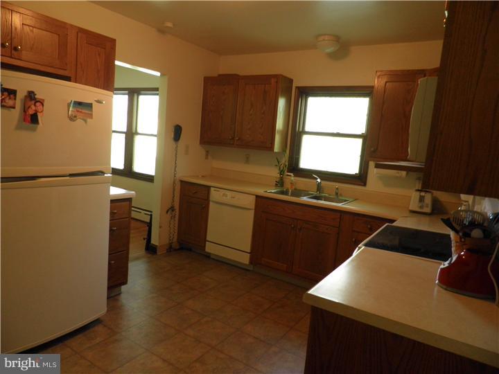 75 Blackwell Road Pennington, NJ 08534 - Photo 9 of 15 Gallery Image 9