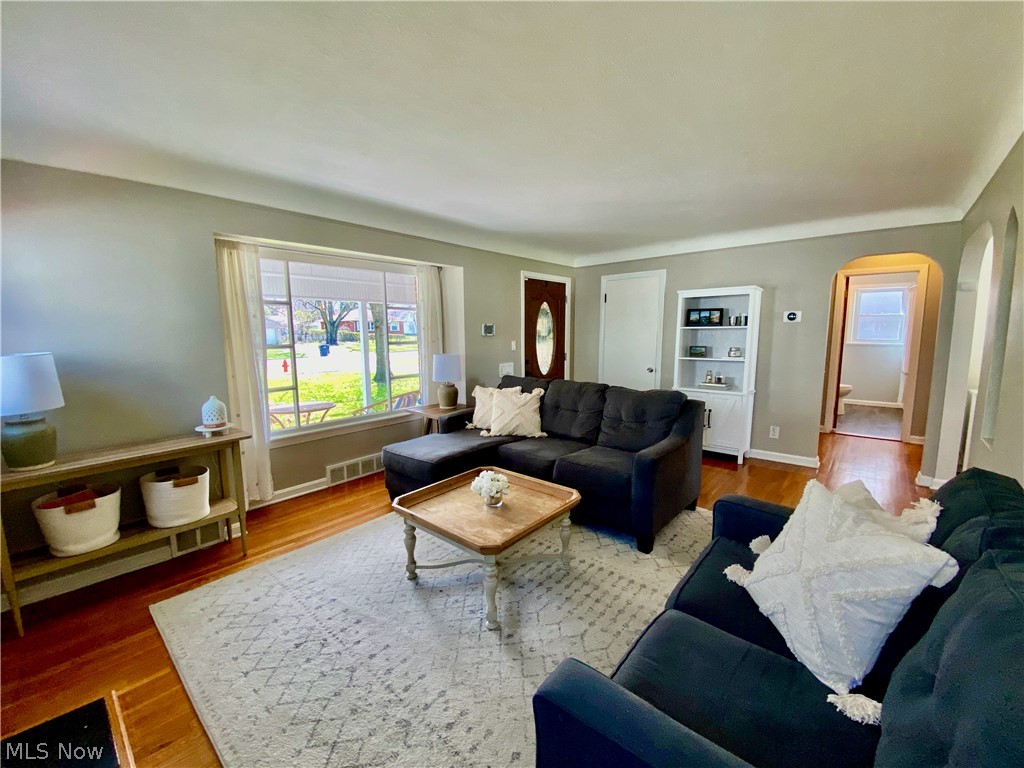 1764 Brainard Road Lyndhurst, OH 44124 - Photo 4 of 27