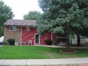 189 North Pinecrest Road Bolingbrook, IL 60440 - Photo 1 of 1