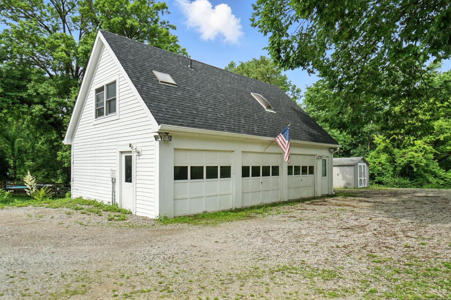 3451 Ebenezer Road Cincinnati, OH 45248 - Photo 31 of 42
