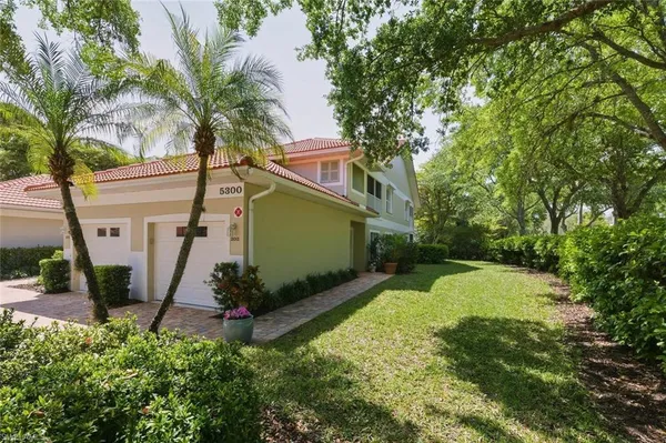 $539,900 | 5300 Andover Drive, Unit 202, Naples, FL 34110