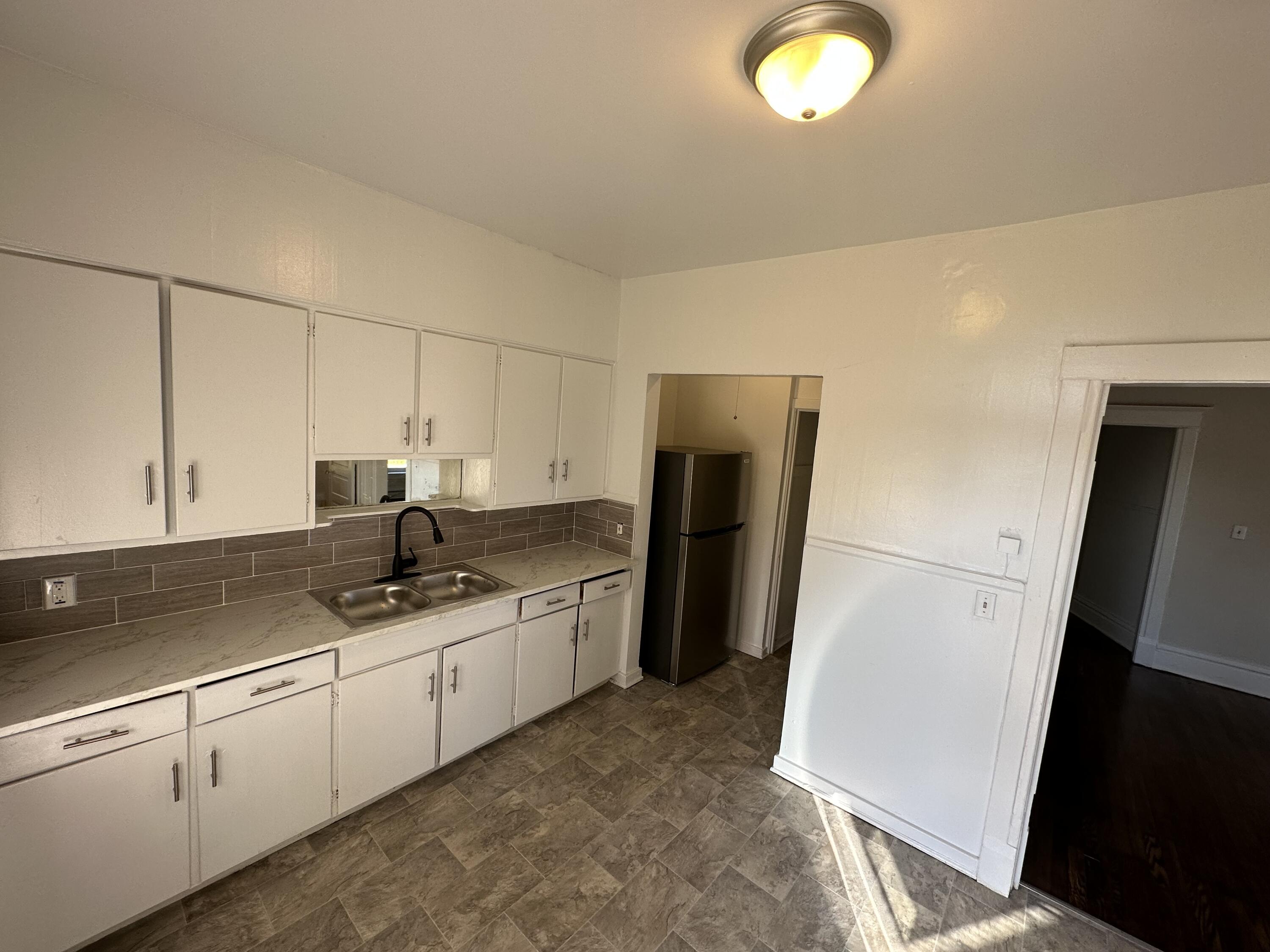 447 West Walnut Street Kalamazoo, MI 49007 - Photo 14 of 23 Photo Nov 14 2023, 2 35 34 PM