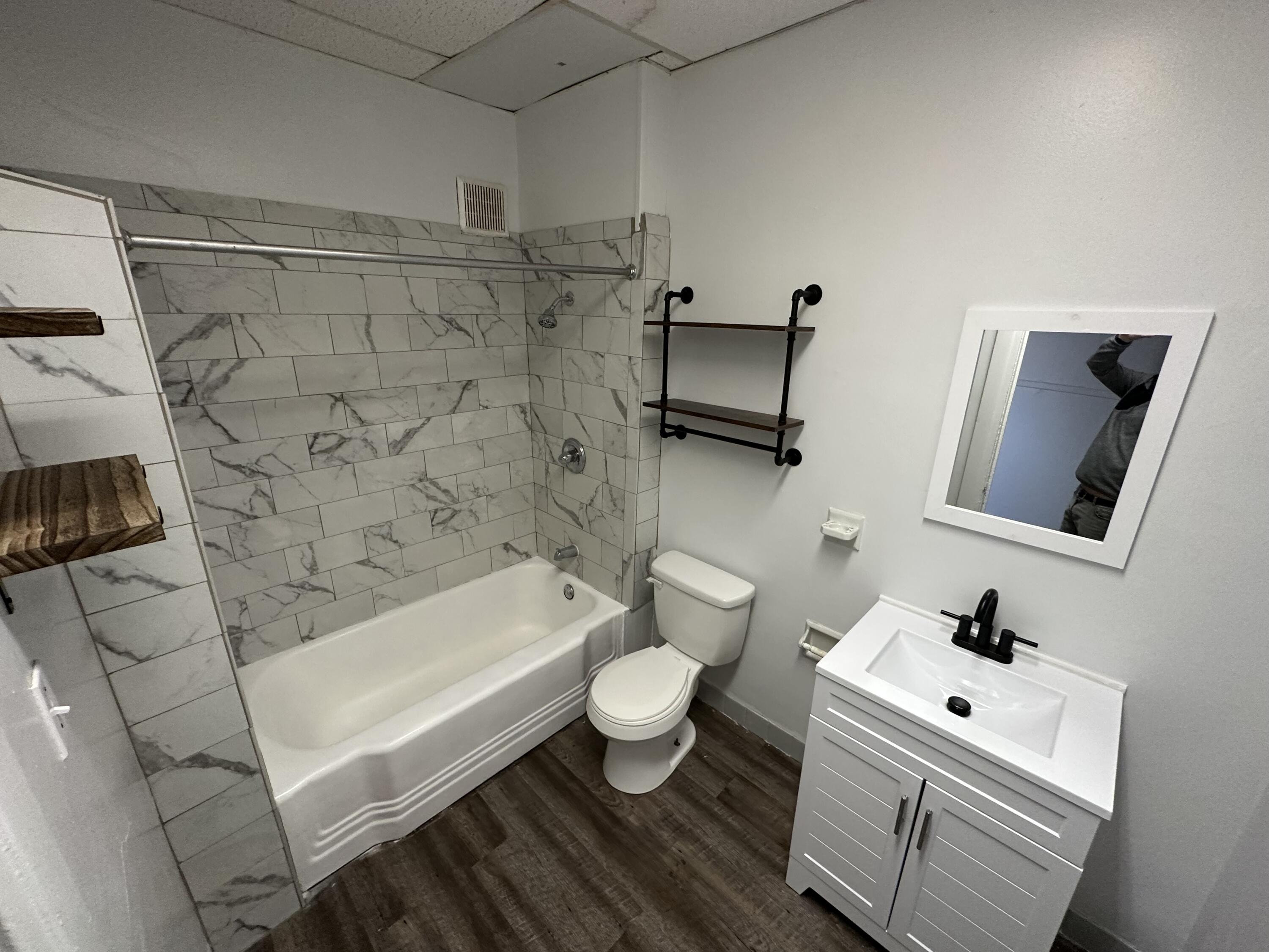 447 West Walnut Street Kalamazoo, MI 49007 - Photo 16 of 23 Photo Nov 14 2023, 2 36 25 PM