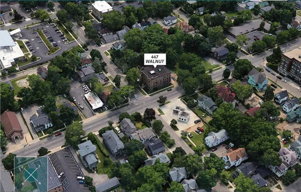 $1,200,000 | 447 West Walnut Street, Kalamazoo, MI 49007