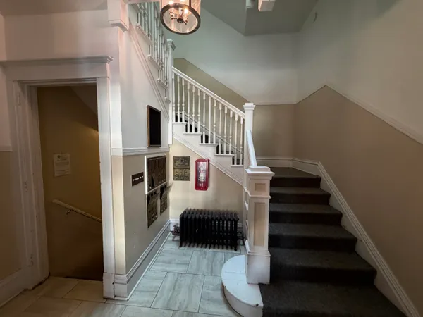 $1,200,000 | 447 West Walnut Street, Kalamazoo, MI 49007