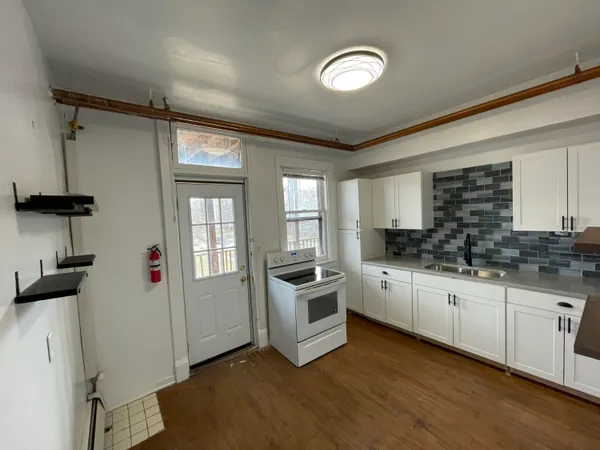 $1,200,000 | 447 West Walnut Street, Kalamazoo, MI 49007