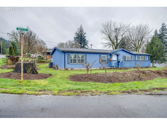200 Southwest Watts Avenue Cascade Locks, OR 97014 - Photo 2 of 21 Gallery Image 2