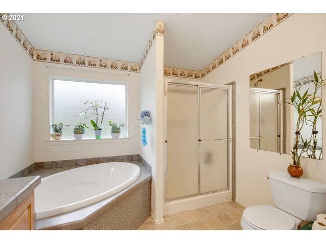 200 Southwest Watts Avenue Cascade Locks, OR 97014 - Photo 15 of 21 Gallery Image 15