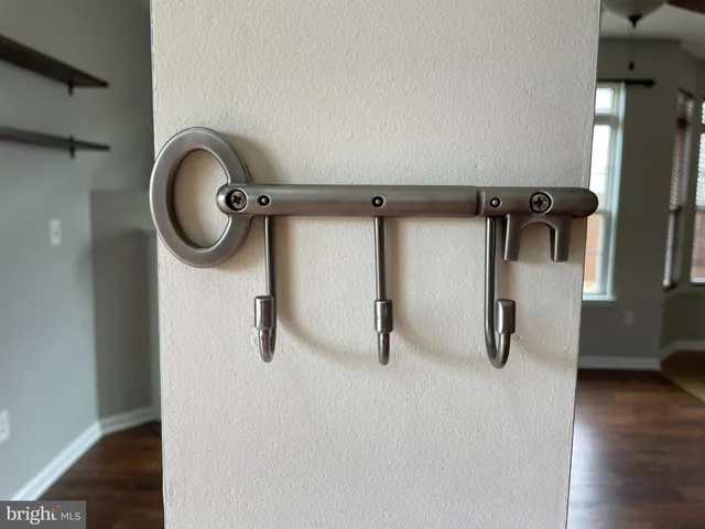 a view of a house with a back yard