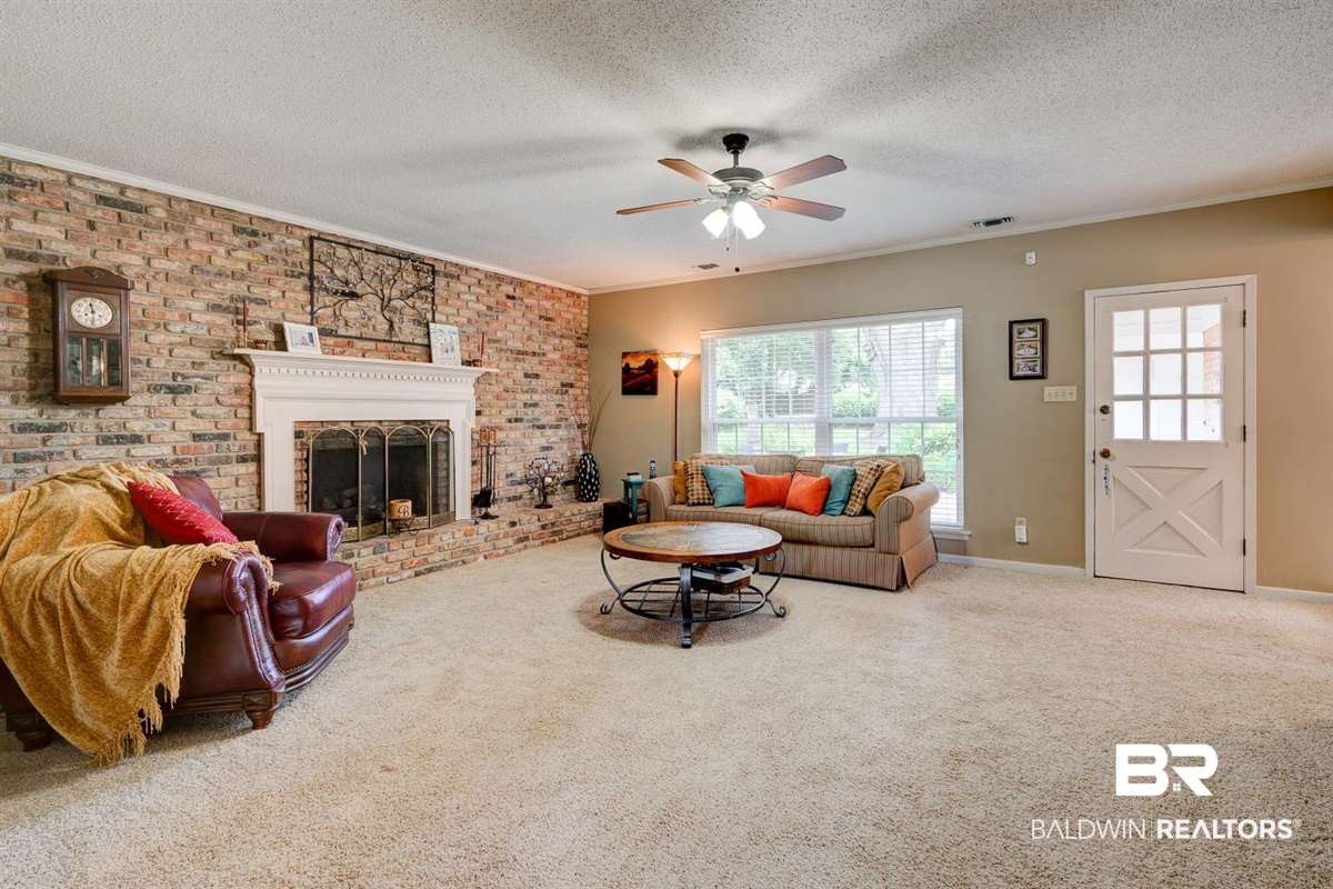 817 Bernard Circle Mobile, AL 36693 - Photo 8 of 38