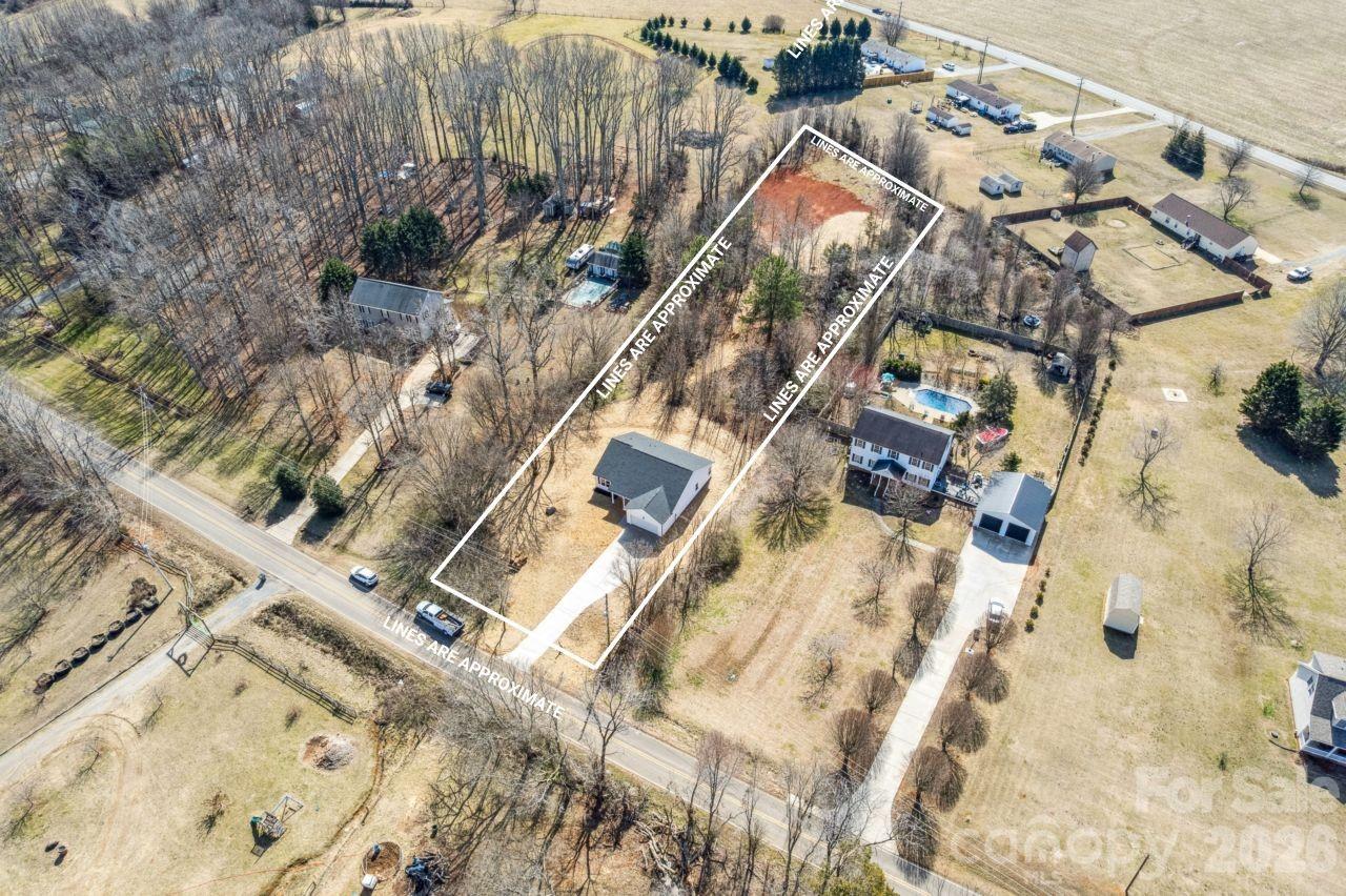 1603 Lewis Farm Road Kings Mountain, NC 28086 - Photo 3 of 34