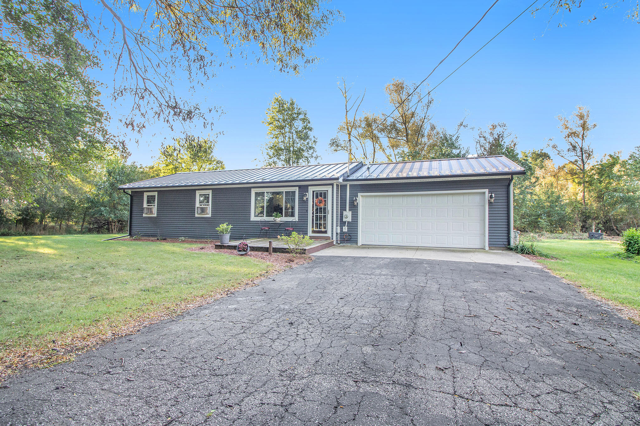 139 Boadway Street Spring Arbor, MI 49283 - Photo 1 of 25 IMG_0130