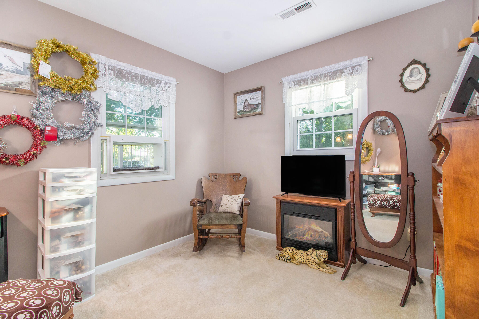 139 Boadway Street Spring Arbor, MI 49283 - Photo 11 of 25 IMG_0159