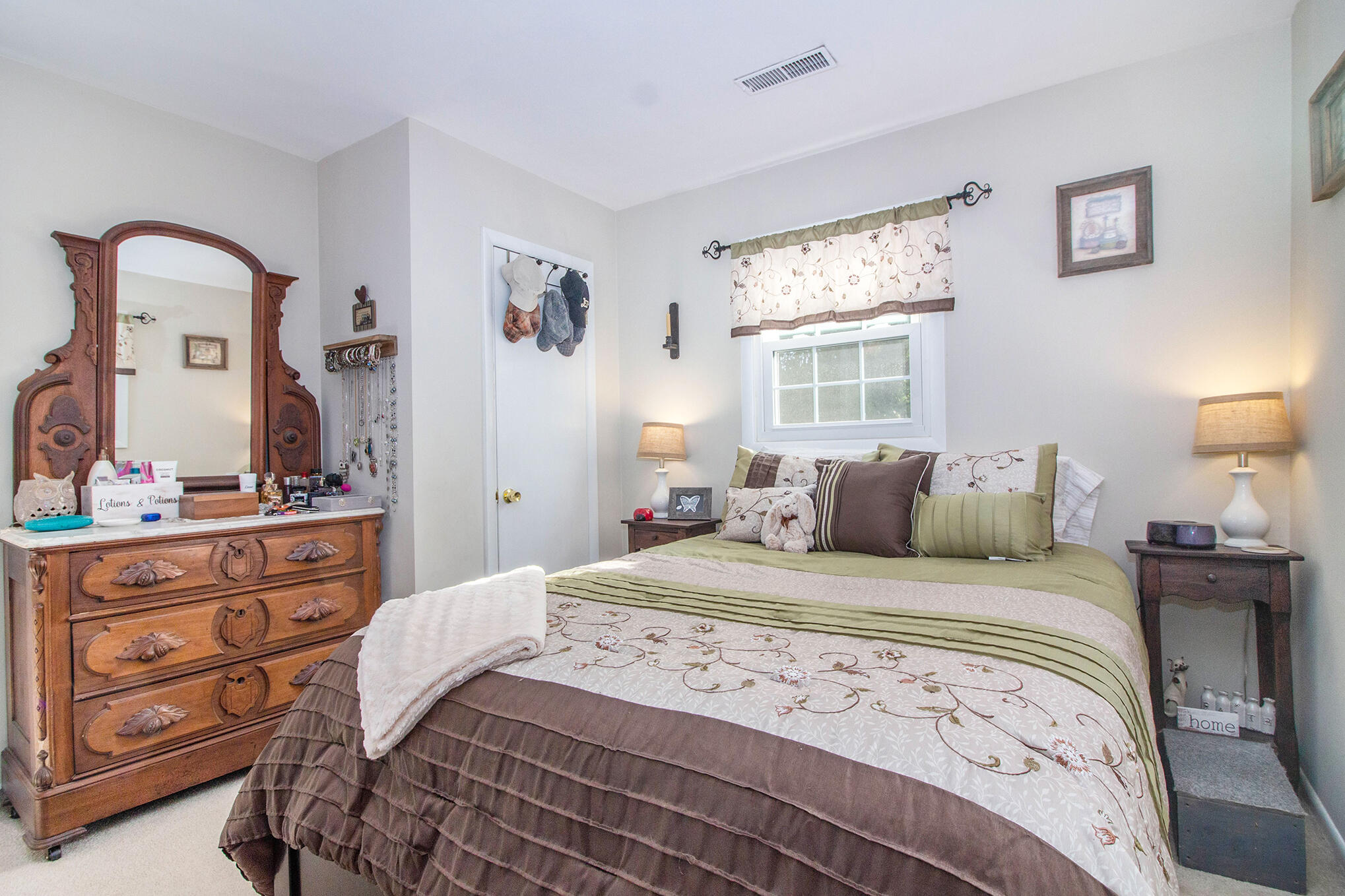 139 Boadway Street Spring Arbor, MI 49283 - Photo 14 of 25 IMG_0165