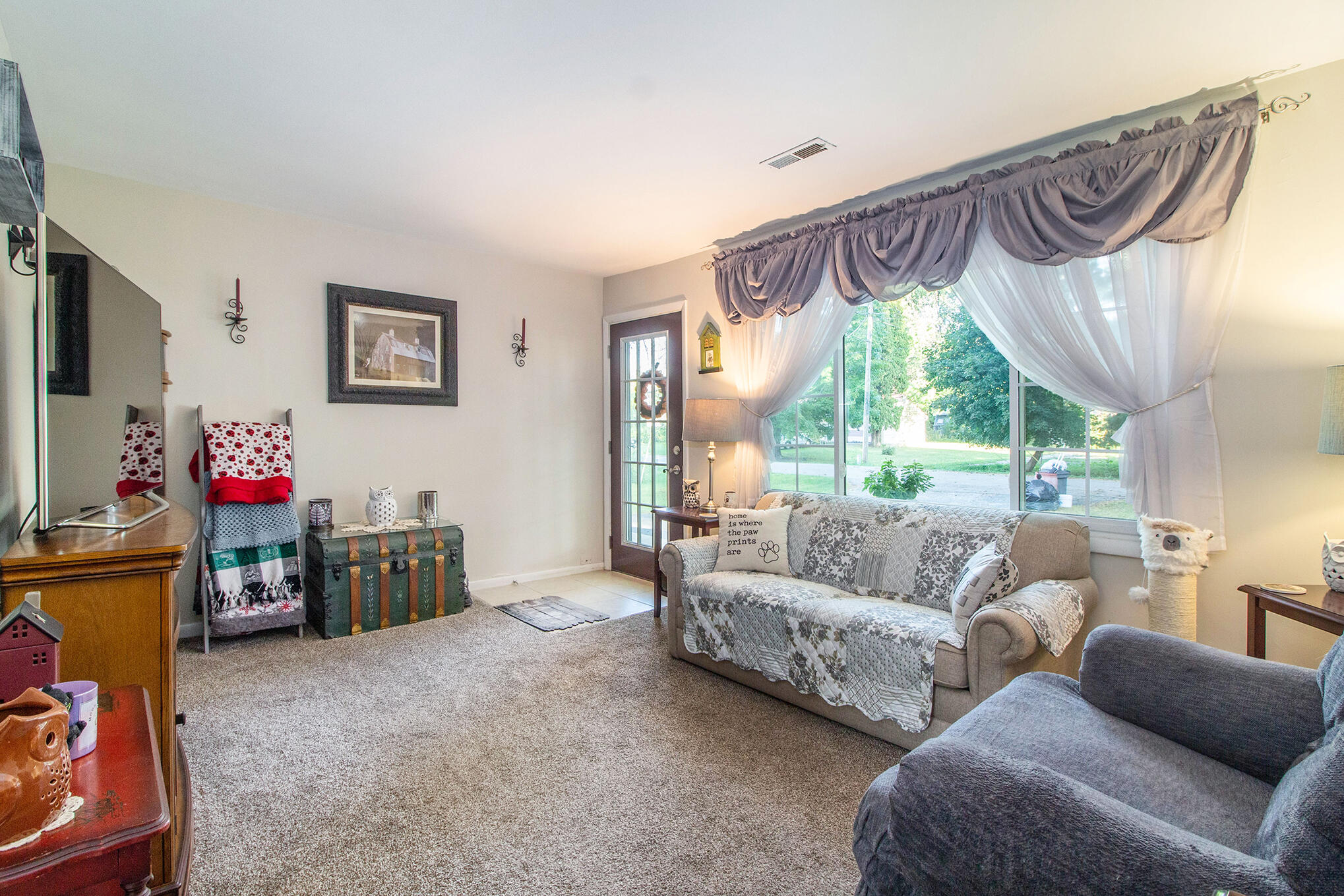 139 Boadway Street Spring Arbor, MI 49283 - Photo 6 of 25 IMG_0144