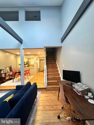 $2,900 | 2504 South Walter Reed Drive, Unit 2, Arlington, VA 22206