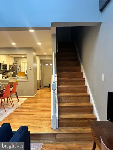 $2,900 | 2504 South Walter Reed Drive, Unit 2, Arlington, VA 22206