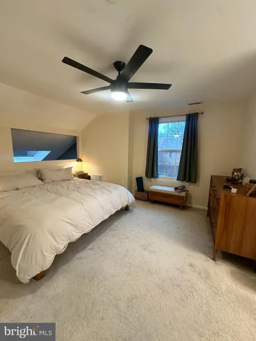 $2,900 | 2504 South Walter Reed Drive, Unit 2, Arlington, VA 22206