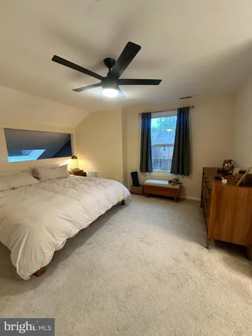 $2,900 | 2504 South Walter Reed Drive, Unit 2, Arlington, VA 22206