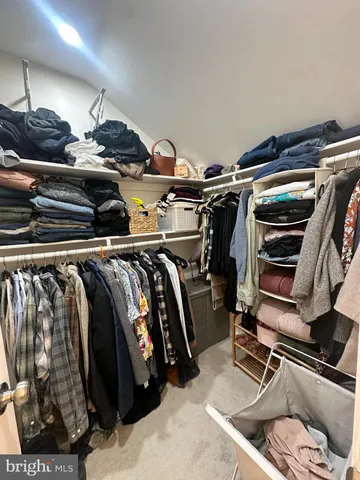 $2,900 | 2504 South Walter Reed Drive, Unit 2, Arlington, VA 22206