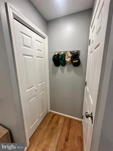 $2,900 | 2504 South Walter Reed Drive, Unit 2, Arlington, VA 22206