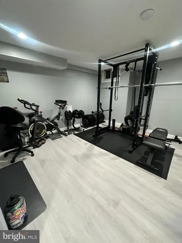 $2,900 | 2504 South Walter Reed Drive, Unit 2, Arlington, VA 22206