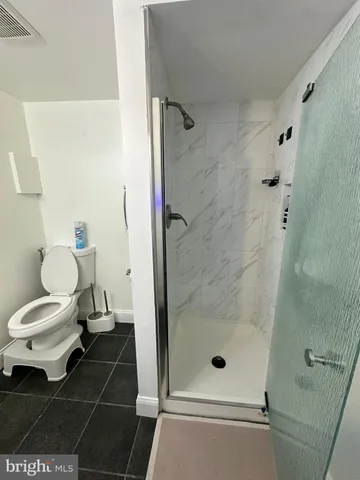 $2,900 | 2504 South Walter Reed Drive, Unit 2, Arlington, VA 22206