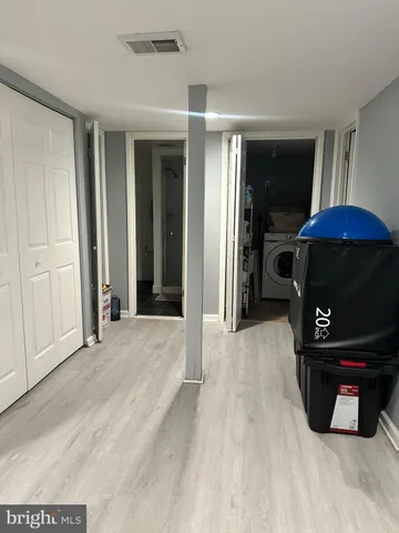 $2,900 | 2504 South Walter Reed Drive, Unit 2, Arlington, VA 22206