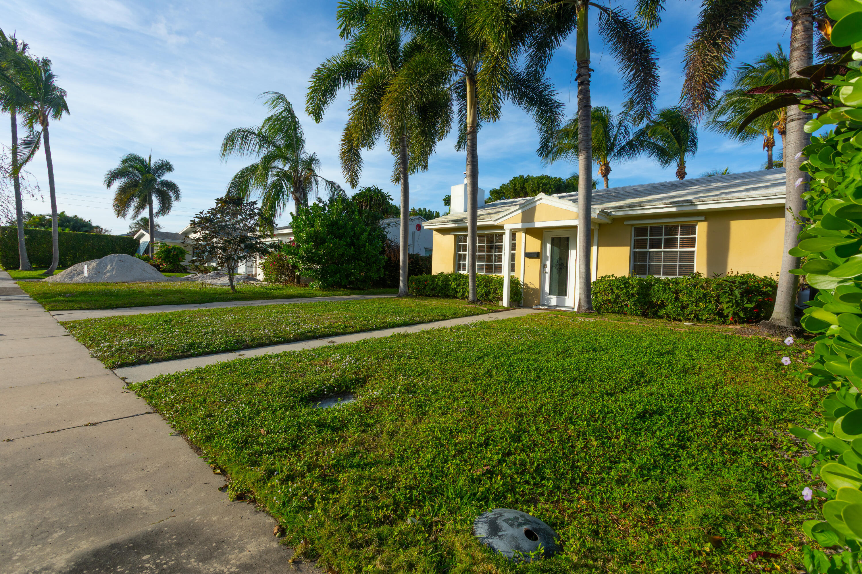 245 Cortez Road West Palm Beach, FL 33405 - Photo 3 of 32 Front 2