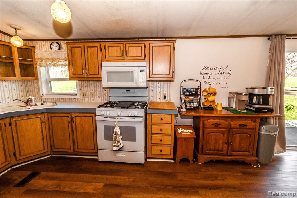 3800 Klam Road Columbiaville, MI 48421 - Photo 5 of 27 Gallery Image 5