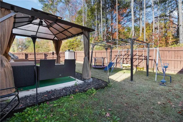 a view of outdoor space