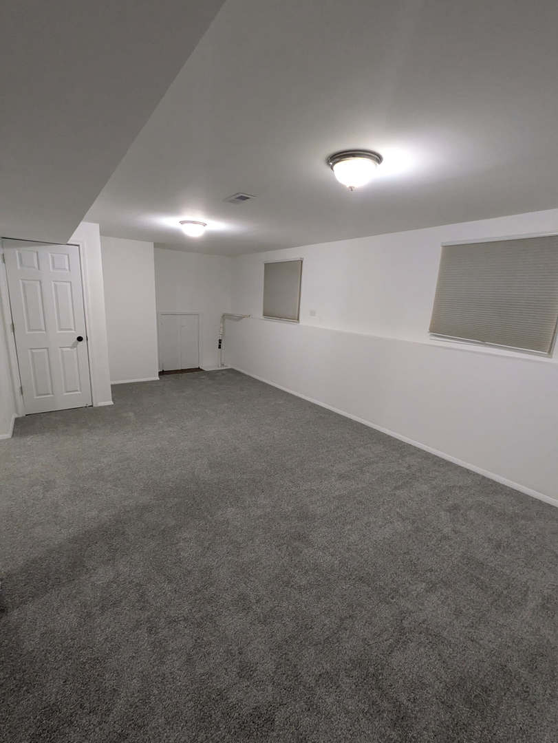 24031 South Cardinal Drive Channahon, IL 60410 - Photo 32 of 39 a view of an empty room