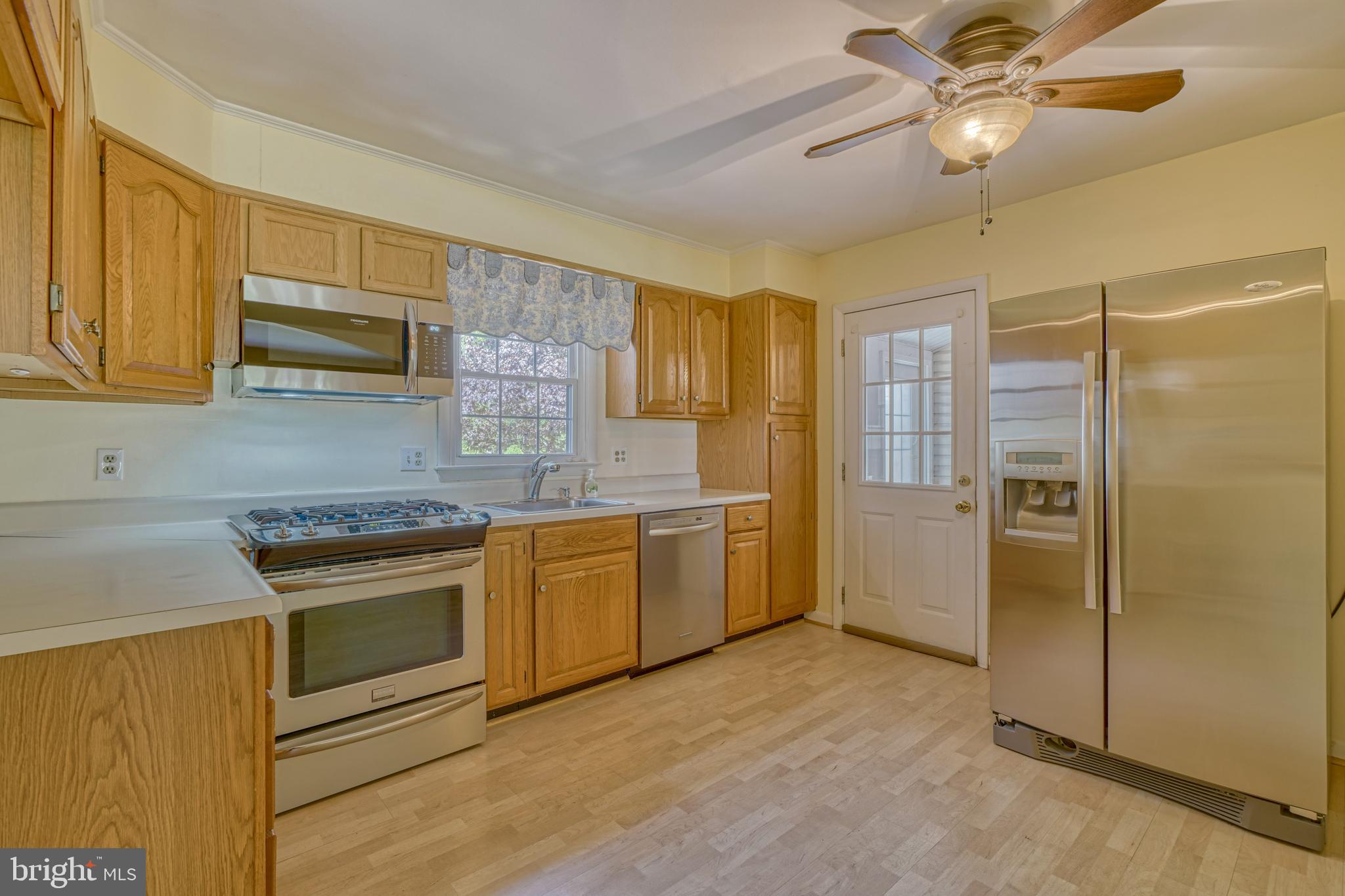 4830 Rollingtop Road Ellicott City, MD 21043 - Photo 11 of 65 Gallery Image 11
