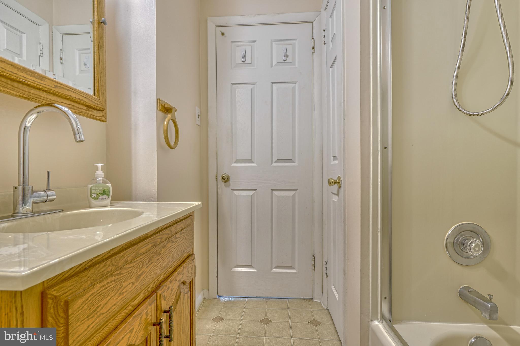 4830 Rollingtop Road Ellicott City, MD 21043 - Photo 23 of 65 Gallery Image 23