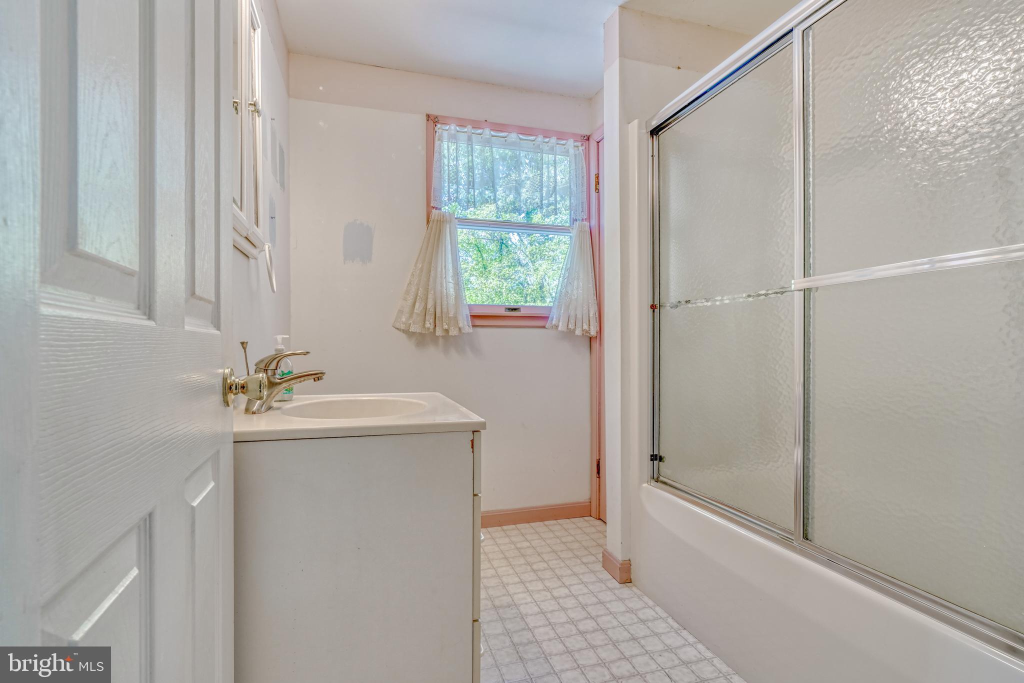 4830 Rollingtop Road Ellicott City, MD 21043 - Photo 33 of 65 Gallery Image 33