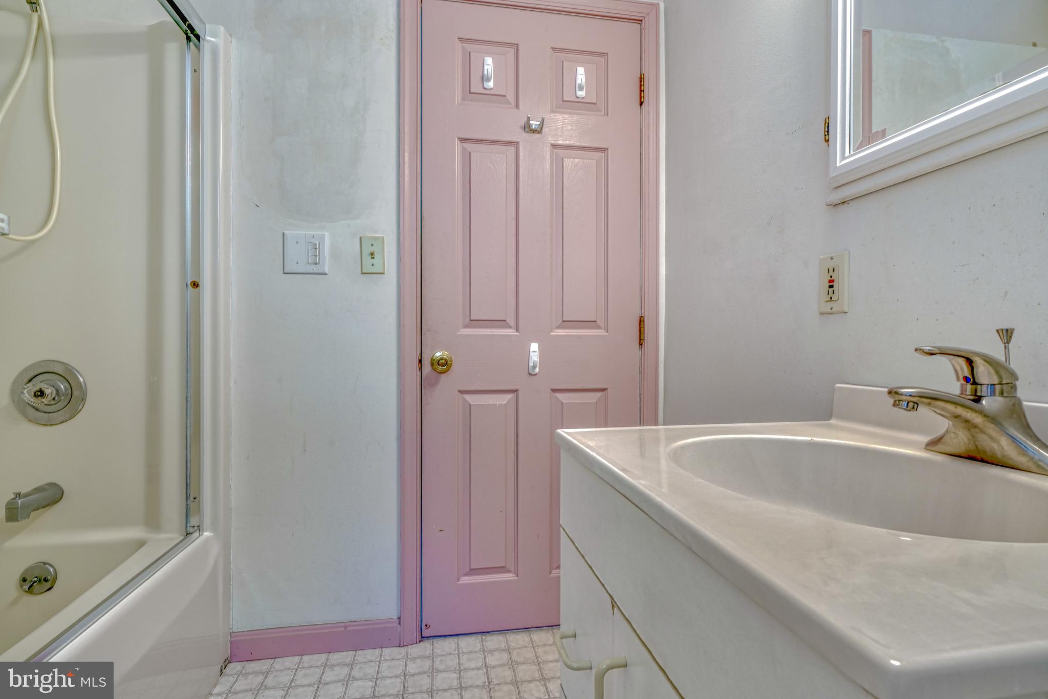 4830 Rollingtop Road Ellicott City, MD 21043 - Photo 35 of 65 Gallery Image 35