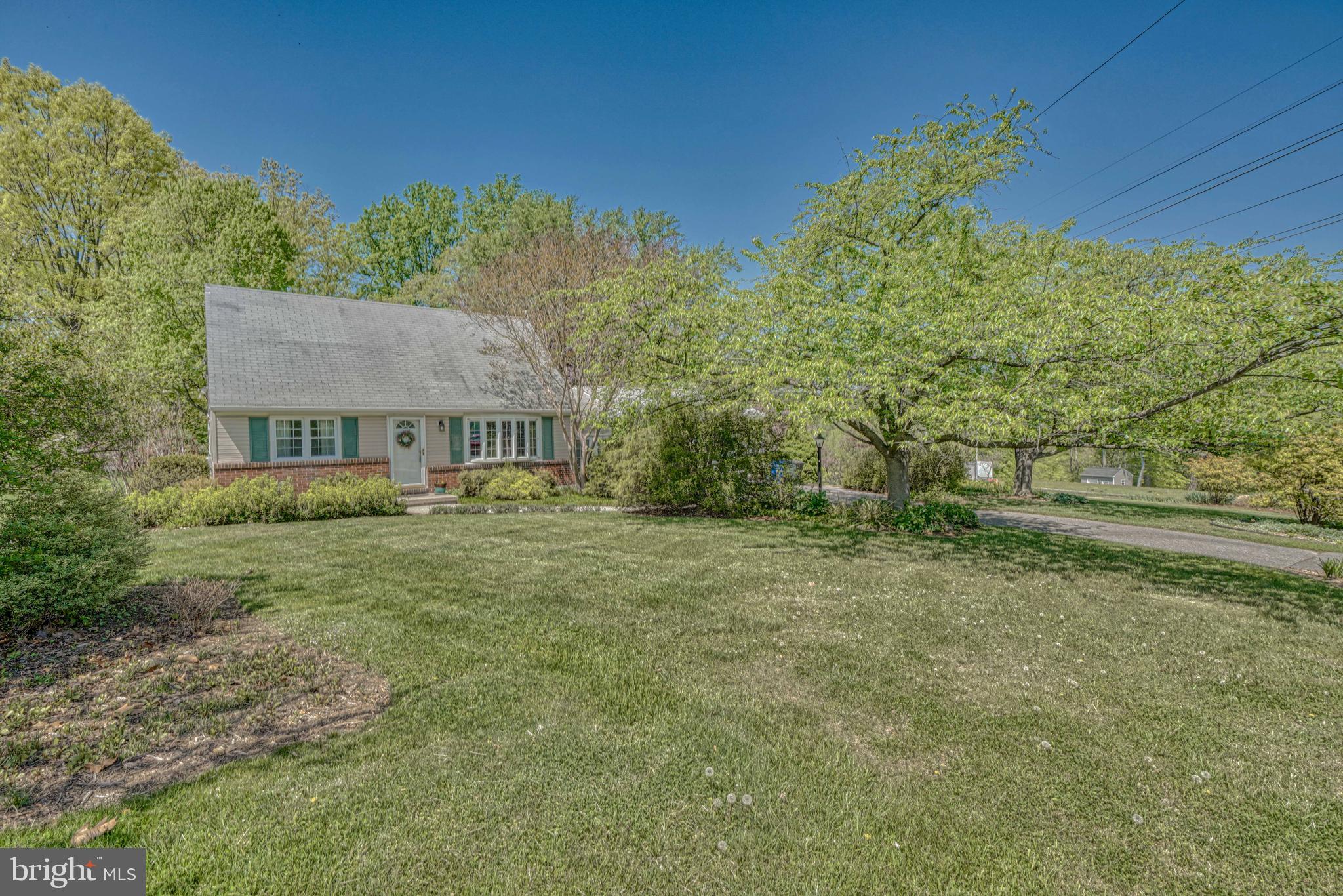 4830 Rollingtop Road Ellicott City, MD 21043 - Photo 4 of 65 Gallery Image 4