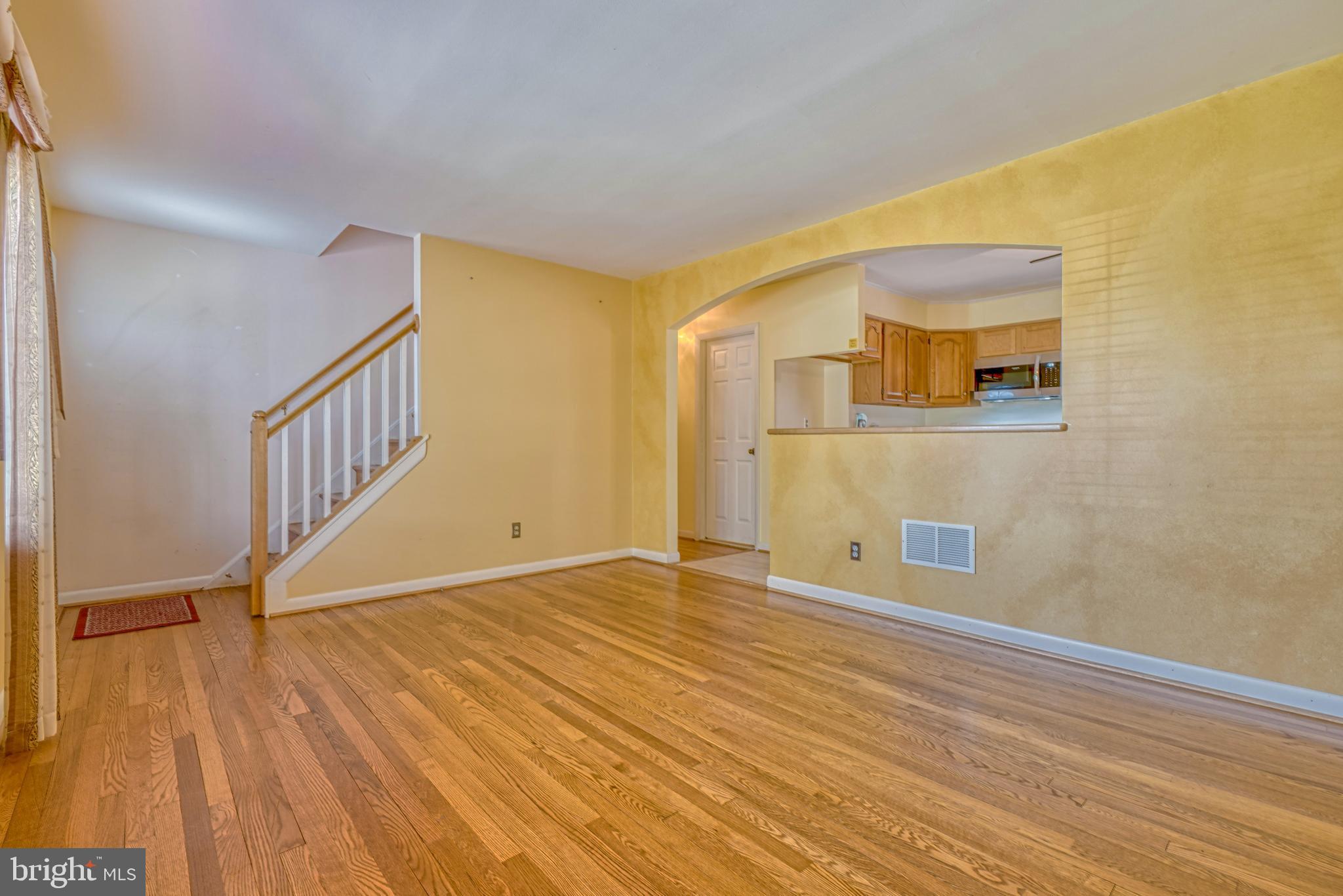 4830 Rollingtop Road Ellicott City, MD 21043 - Photo 7 of 65 Gallery Image 7