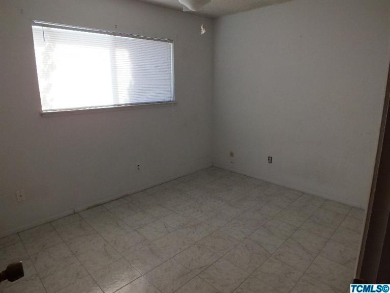 2876 Merlan Way Hanford, CA 93230 - Photo 9 of 13 Additional Photo
