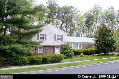 6127 Roxbury Avenue Springfield, VA 22152 - Photo 1 of 1 Exterior (Front)