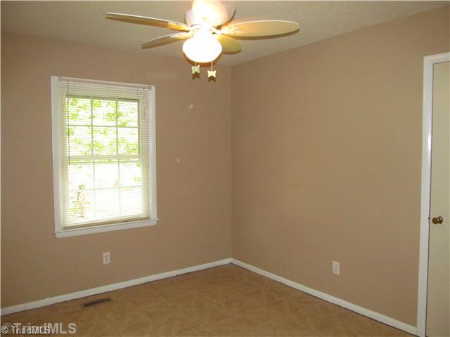 250 Bethany Road Lexington, NC 27292 - Photo 9 of 10 3rd Bedroom.