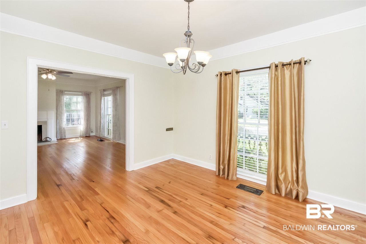 120 Margaret Street Mobile, AL 36607 - Photo 10 of 38