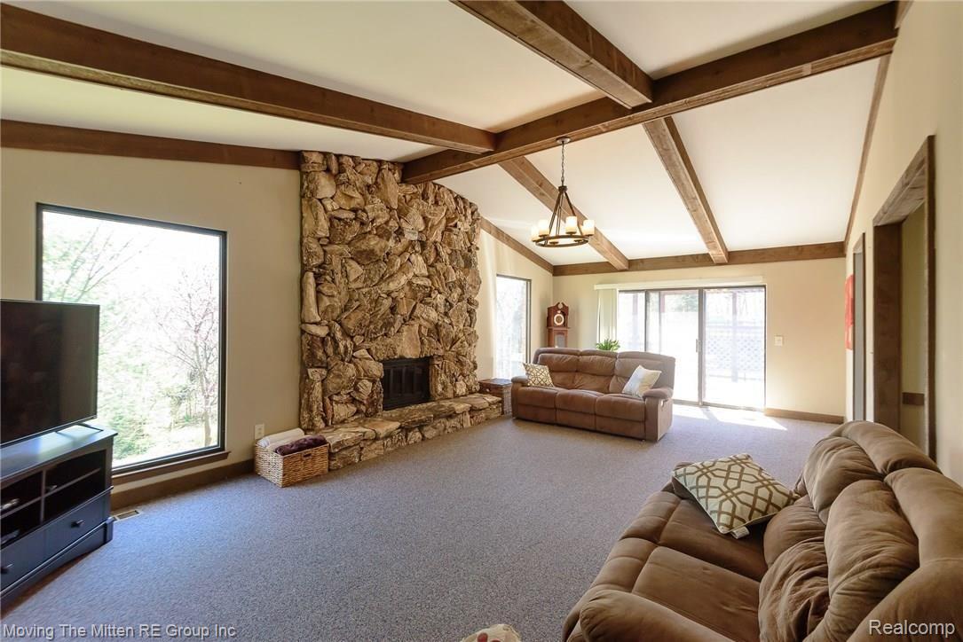 20454 Gill Road Livonia, MI 48152 - Photo 10 of 48 mtm_20454_gill-27.jpg